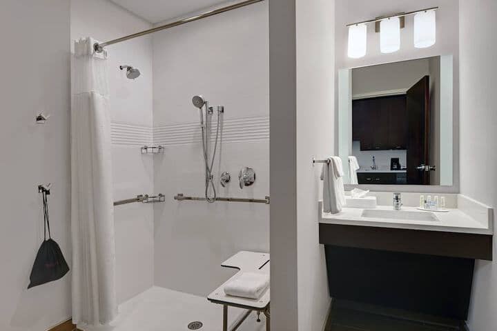 Room 20 of 40
