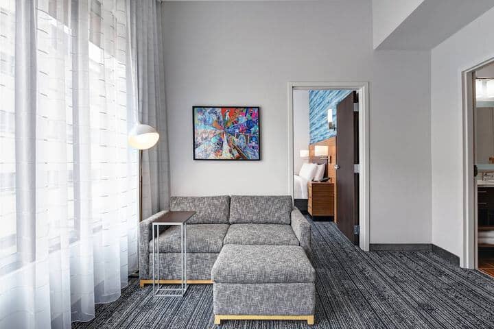 Room 18 of 40