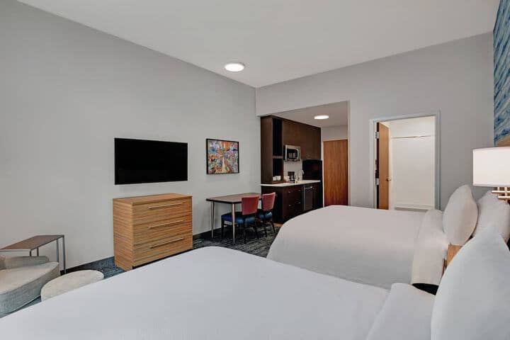 Room 12 of 40