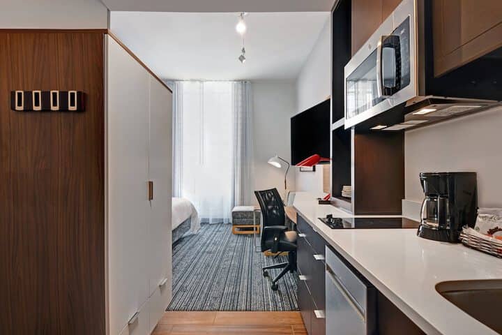 Room 14 of 40